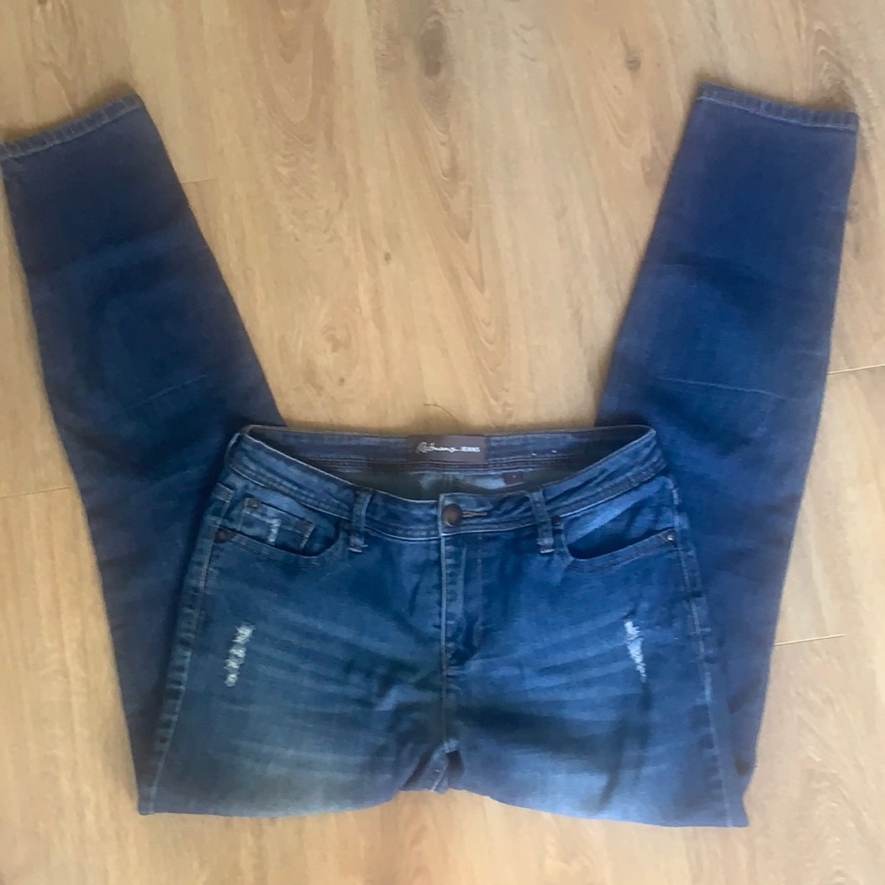 Reitmans straight leg jeans size 7 ( stretch denim )